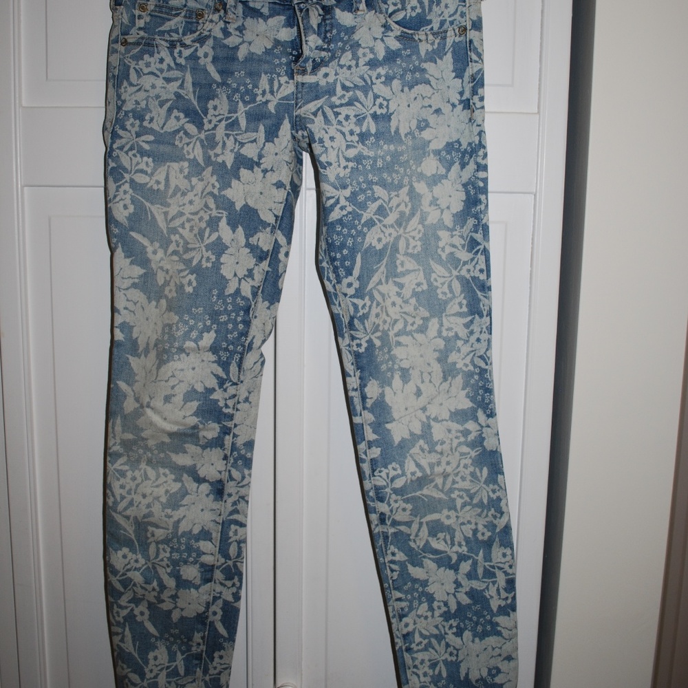 Free People floral pattern denim, skinny fit